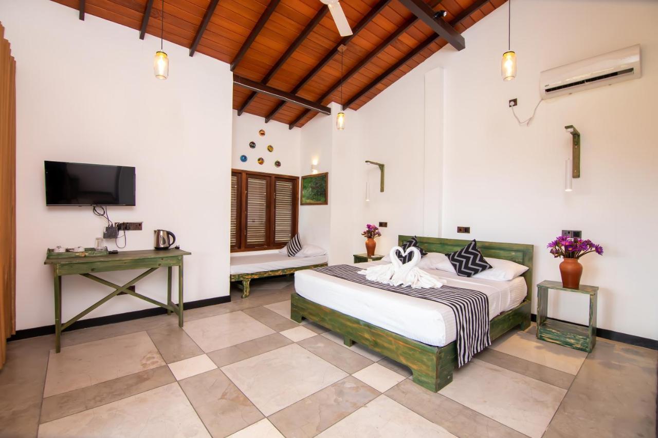 Nature Cabanas & Floating Restaurant Galle Exterior photo